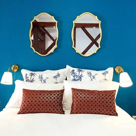 The Princeling's Getaway Daire Lisboa